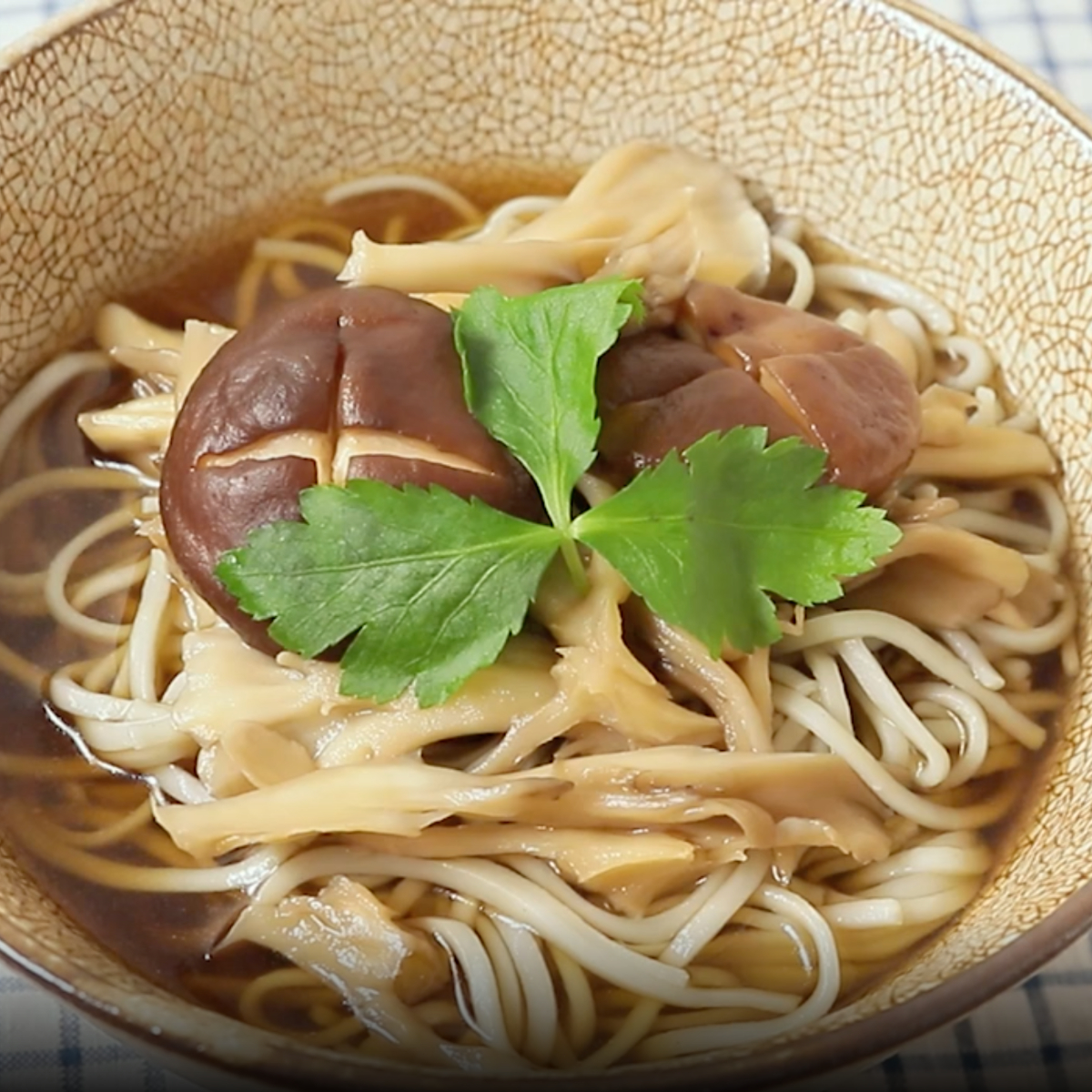 今日はおそばの気分 手軽にできるおうちで 蕎麦 レシピ5選 クラシル