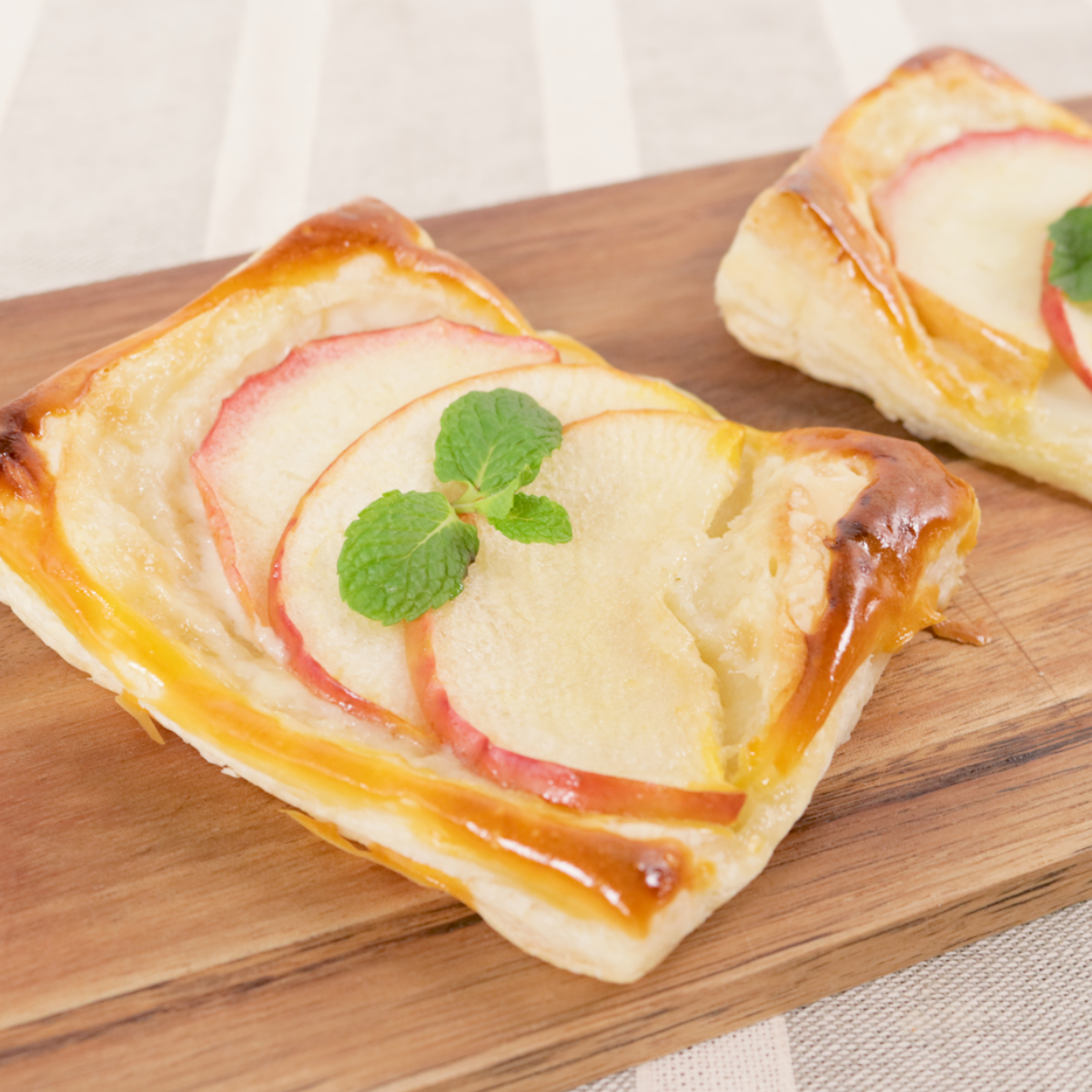 毎日のおやつにいかが 甘酸っぱい りんごのお菓子 レシピ5選 クラシル 毎日のおやつにいかが 甘酸っぱい りんごのお菓子 レシピ5選 クラシル