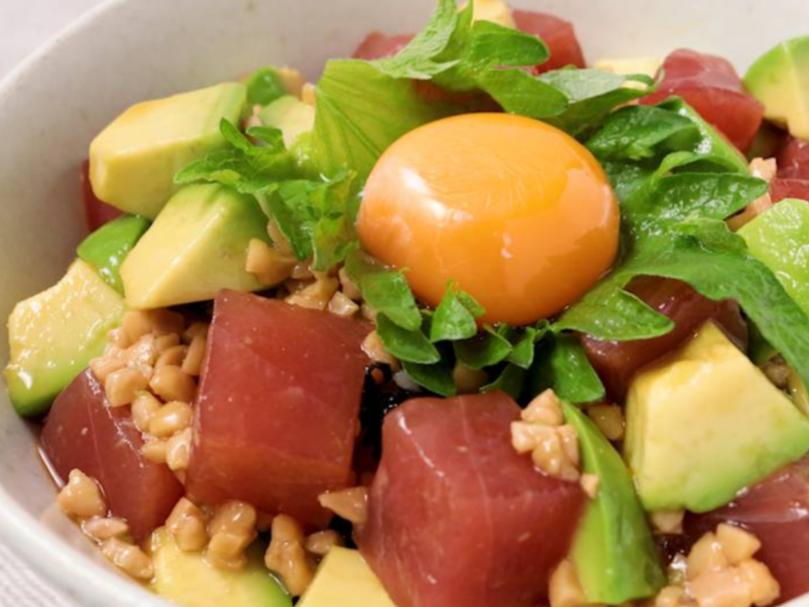 まぐろとたまご⭐︎ページ　4点まとめ クイズ】”まぐろ丼”に隠れた答えは全部で3つ！10秒でわかったら