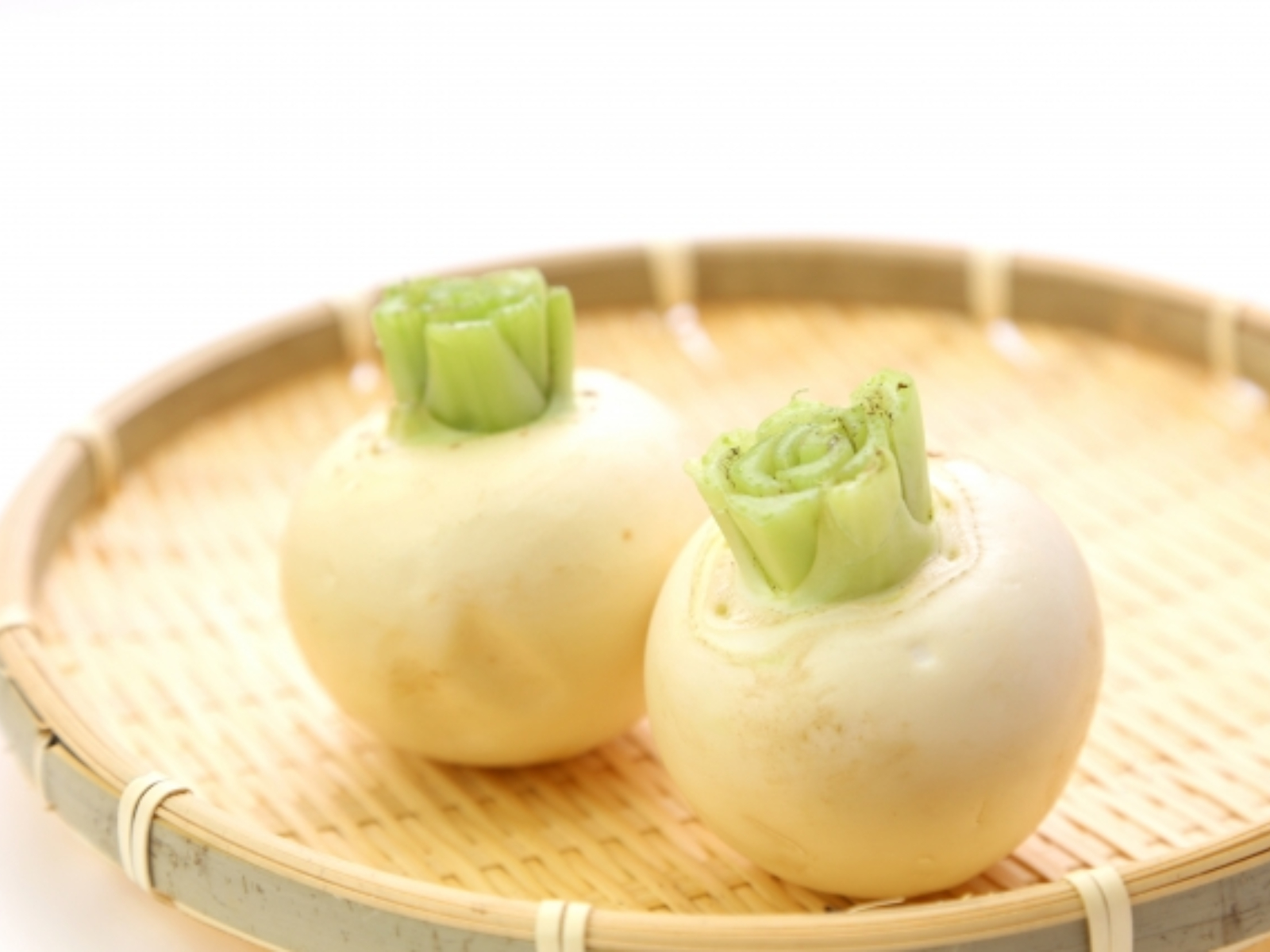 かぶの保存方法｜長持ちのコツ｜根と葉は分けて保存 | クラシル