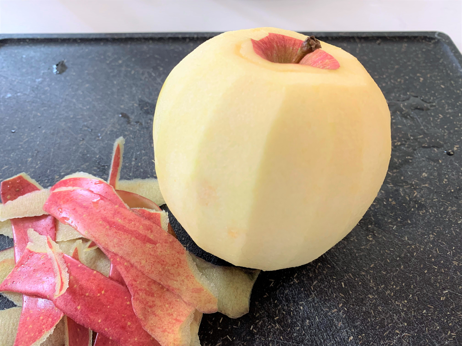 りんご の 皮 の 剥き 方