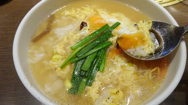 韓国料理「クッパ」とは?種類や雑炊との違い、レシピもご紹介! | クラシル