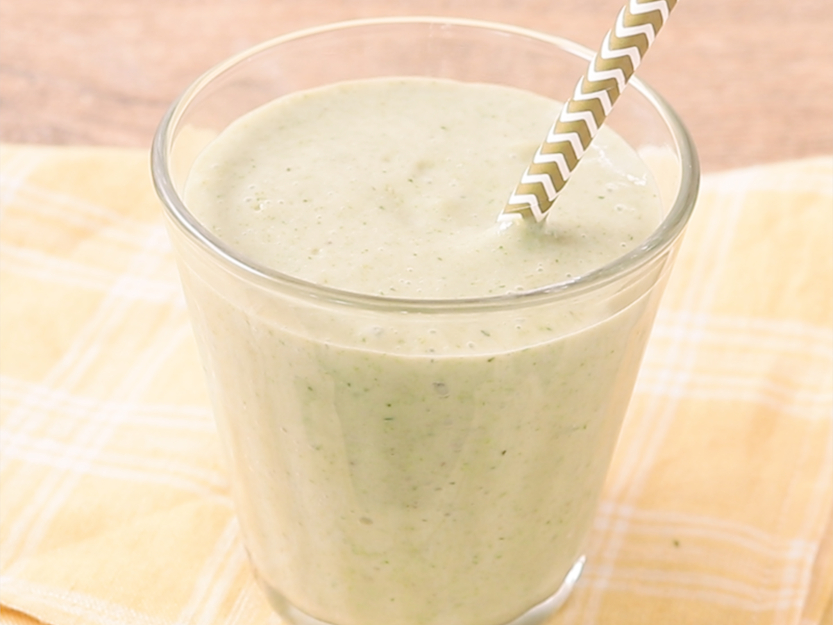 朝食にもぴったり 野菜や果物たっぷり 手作りスムージー レシピ5選 クラシル