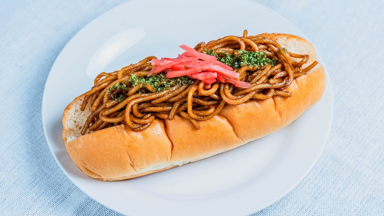 “総菜パン”といえばなに？3位ソーセージパン、2位焼きそばパンを抑えてダントツ1位になったのは...？