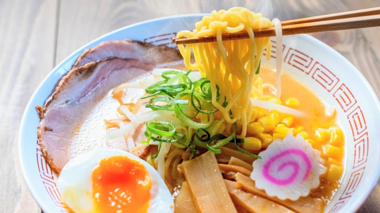 200人に聞いた！“北海道グルメ”といえば？3位札幌みそラーメン、2位海鮮丼を抑えて1位になったのは…