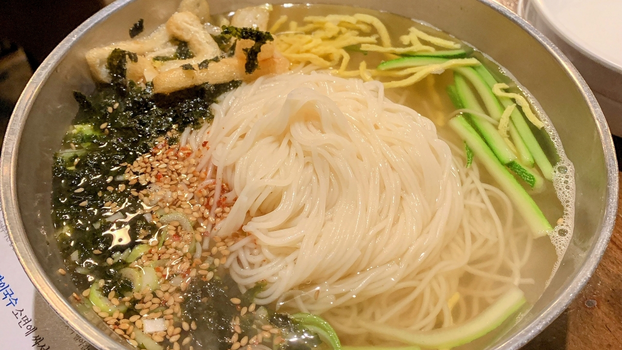 韓国の定番「ククス」とはどんな料理？日本のそうめんとの違いもご紹介