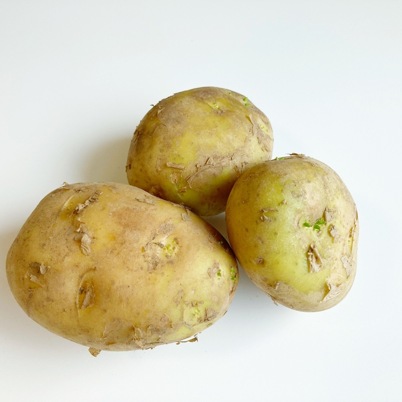 みどりじゃが 緑色に変色した新じゃがいもは食べられる？八百屋が解説（青髪のテツ