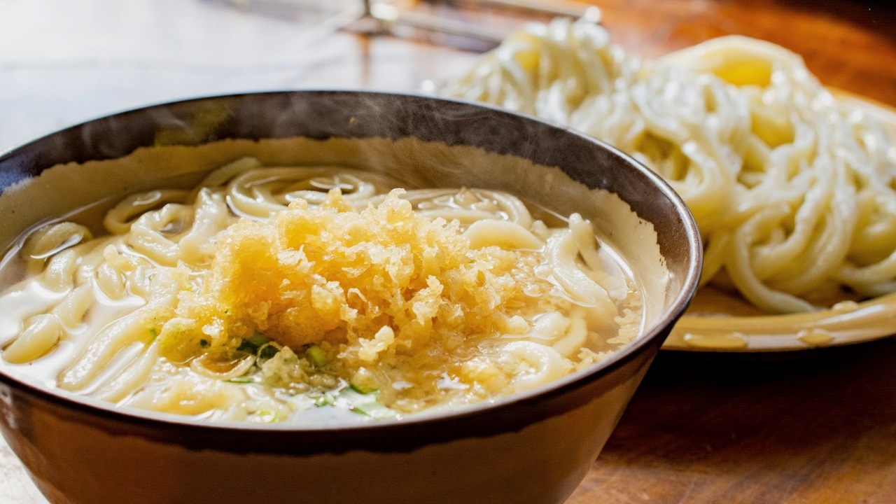 “うどん”のトッピングといえばなに？3位油揚げ、2位天かす、ダントツ1位は…