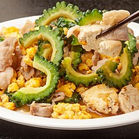 ゴーヤは黄色くなっても食べられる 味や調理方法を詳しくご紹介 クラシル