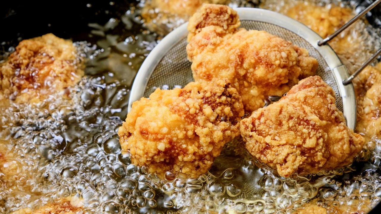 “揚げ物”がべチャッとする…原因はコレ!見落としがちな5つのNGに「うわ、やってた…」