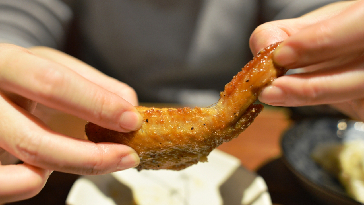「200人に聞いた！」1番食べるのが大変だと思う食べ物は？3位手羽先、2位栗を抑えた圧倒的1位は...？