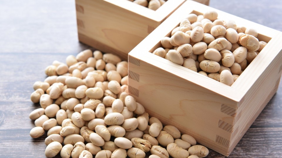 節分でまいた豆は すぐに 掃除して良い 豆まきのルールを解説 クラシル