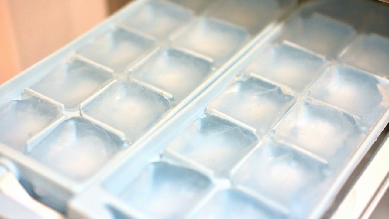 「冷凍庫の氷、いつまでも大丈夫って思ってない?」見落としがちな意外な落とし穴とは…