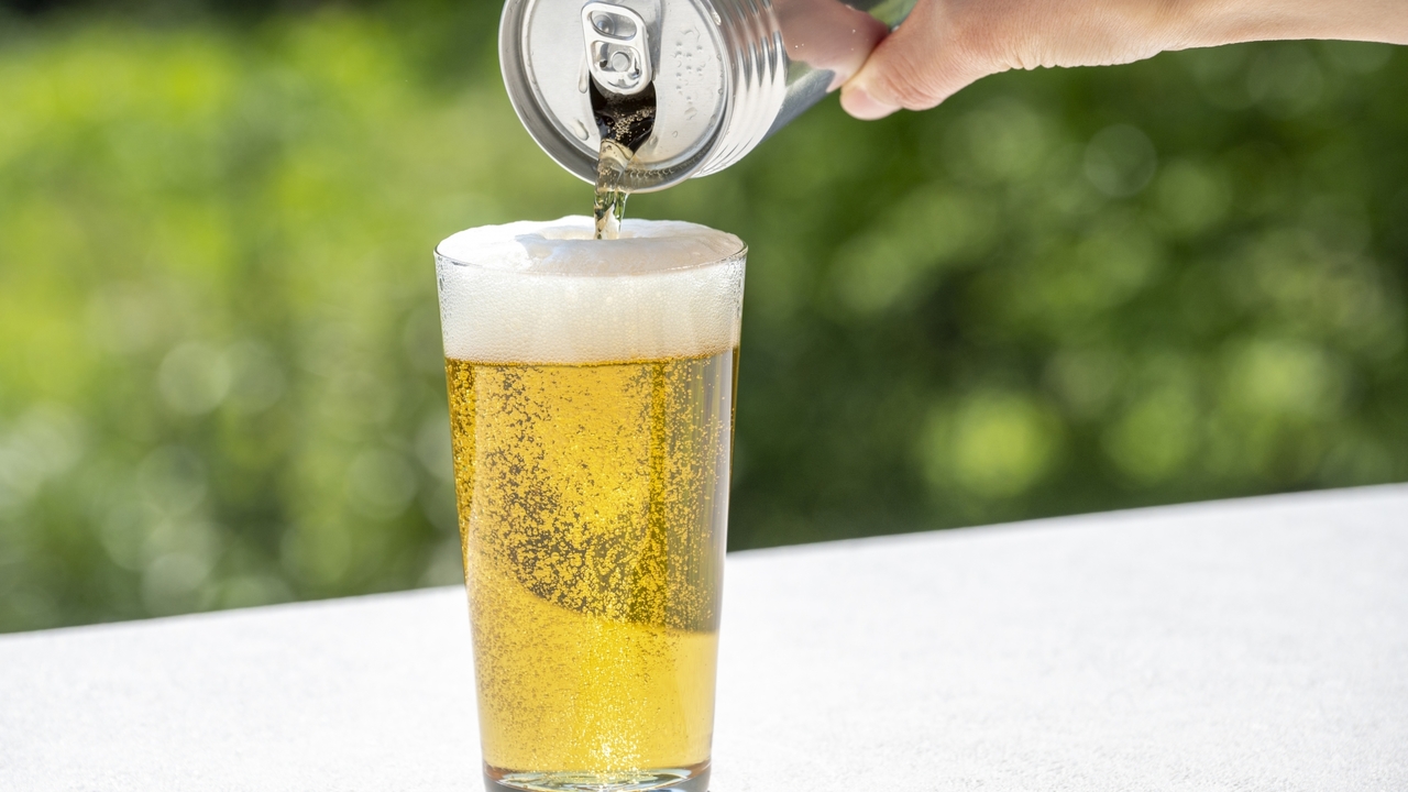 【第3のビールとは】実はビールじゃない？発泡酒やビールとの違いを解説