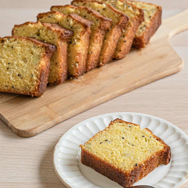 ハサミ、使わないの！？」パウンドケーキ型にクッキングシートを