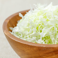 “千切りキャベツ”の食感をキープする超簡単な裏技に「それだけで！？」「もっと早く知りたかった！」