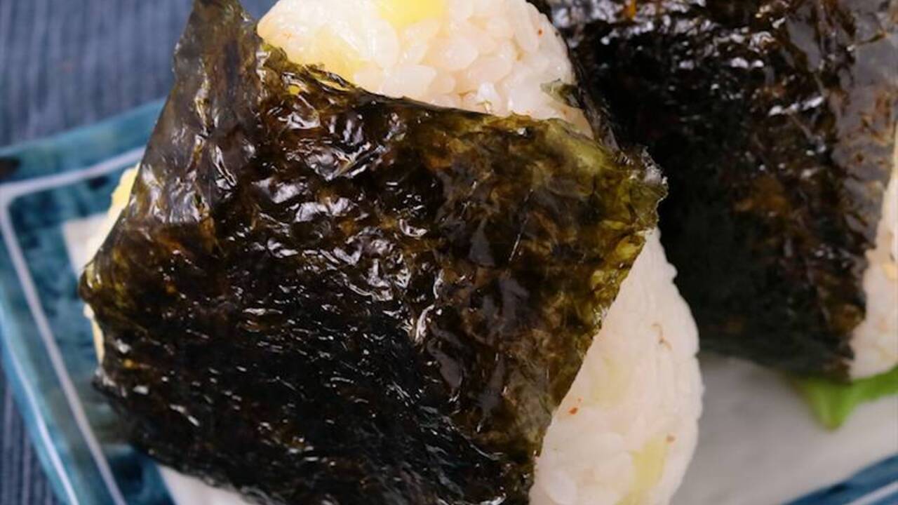 「おにぎり、この手があったか！」朝ごはんにピッタリ！繰り返し作りたくなるやみつきレシピ3選