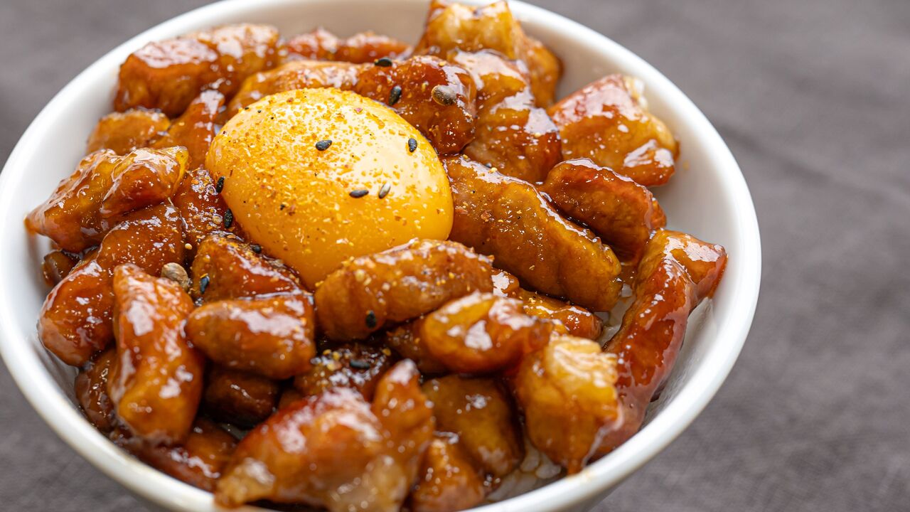 「お腹がすいたらこれ！」「週5で食べたい」遅くなった日の“一品満足”ごはんレシピ5選