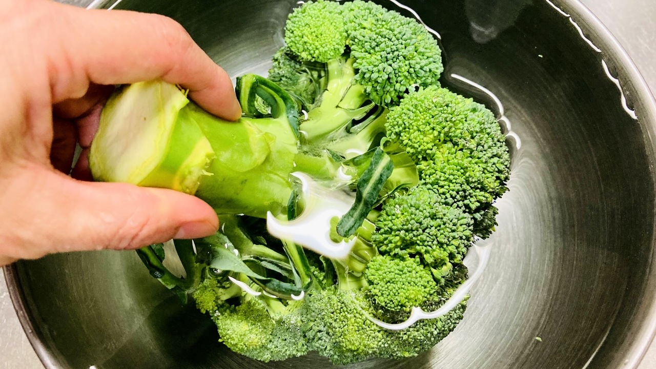 ブロッコリー、どうやって洗うのが正解？水で流すだけじゃダメ！簡単なポイントとは
