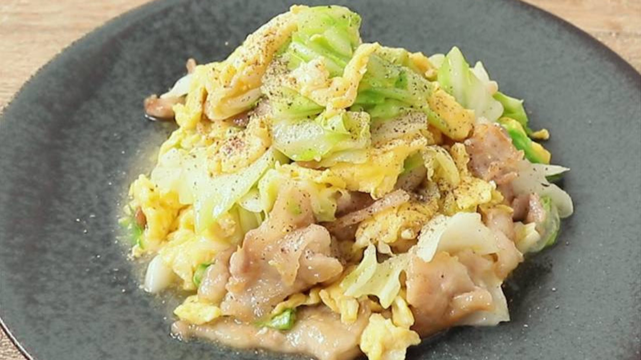 「キャベツ、1/4個あったらコレ！」“豚バラとキャベツの中華炒め”の作り方