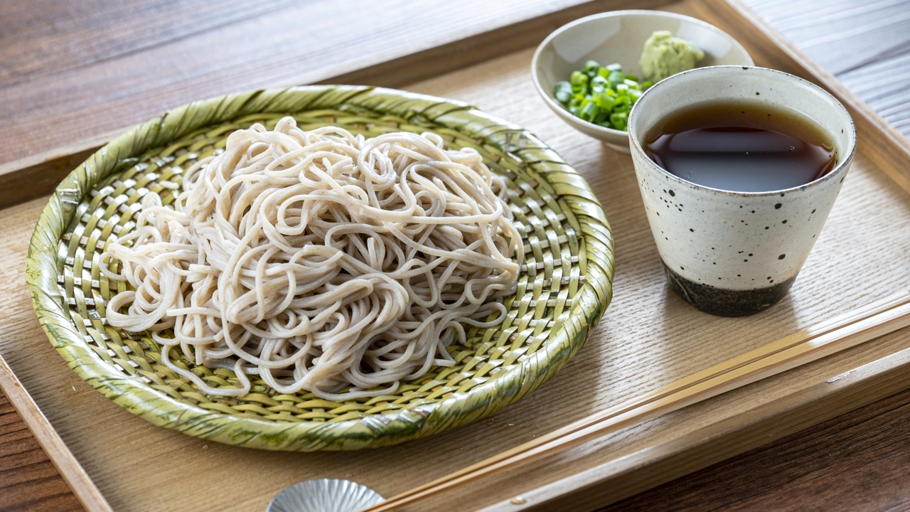 「そば」のおすすめのトッピング!冷たいそばも温かいそばも、定番から変わり種まで一気にご紹介!