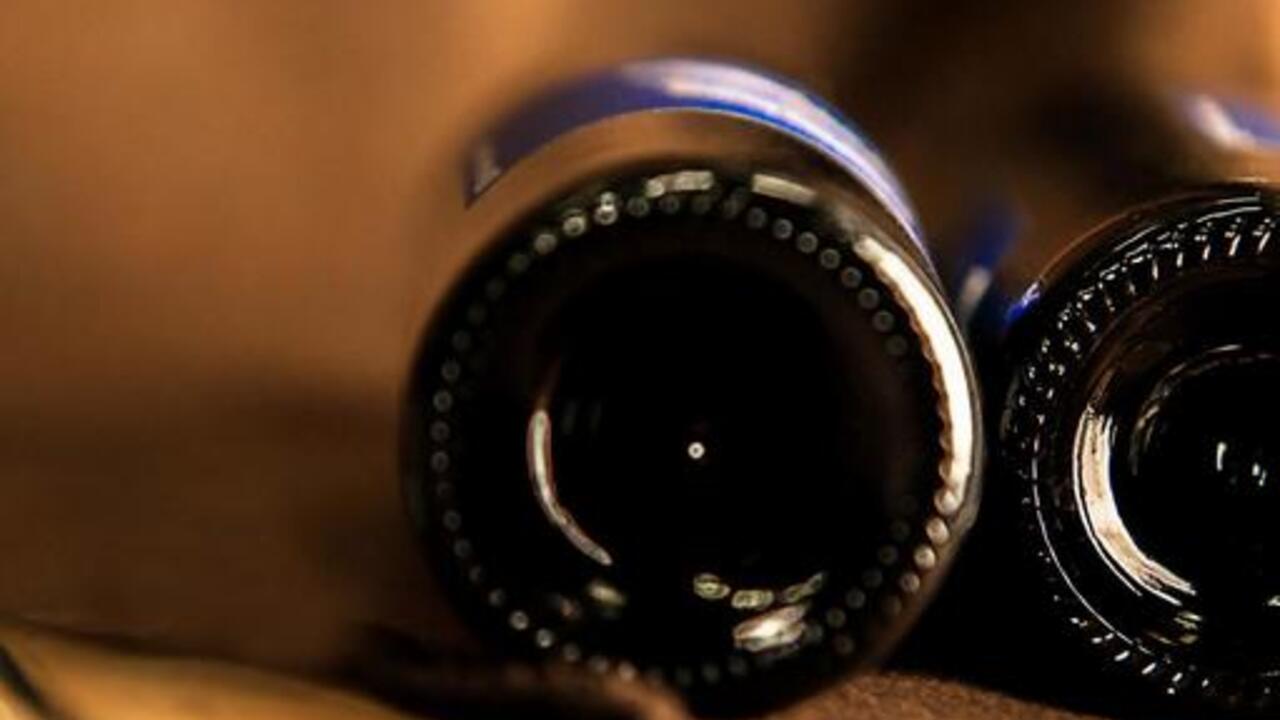 ワインボトルの底はなぜへこんでいる？納得の理由とワインにぴったりおすすめレシピ