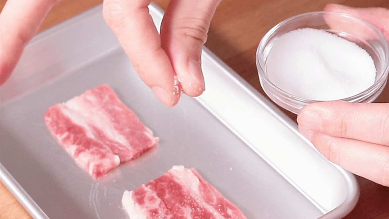 「今まで適当だった…」『塩 少々』『ひとつまみ』どっちが多い？“あの形”で決まる測り方