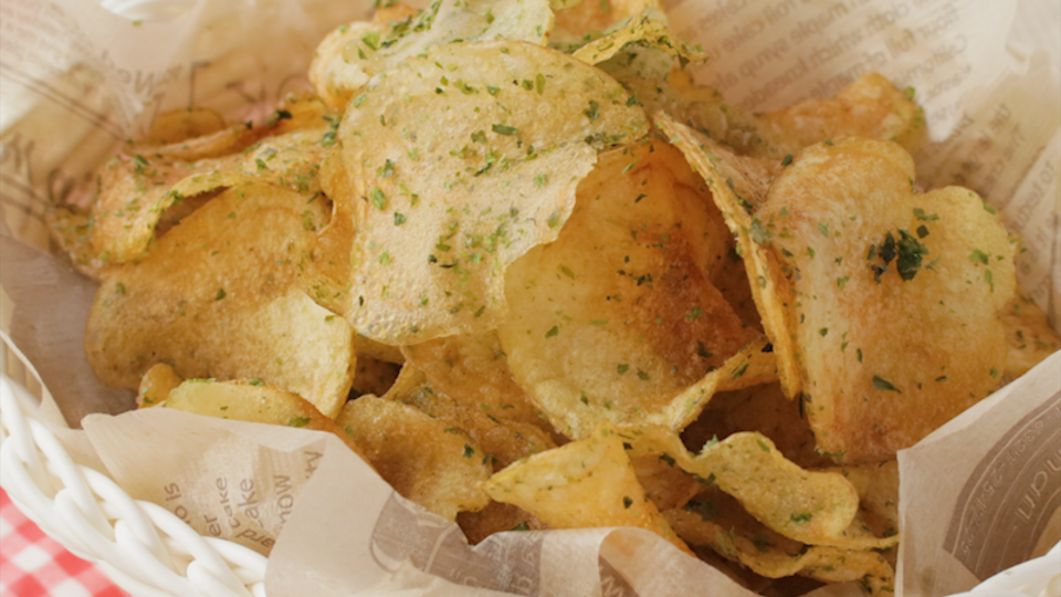 揚げたてを楽しもう ポテトチップスの作り方とアレンジレシピ クラシル