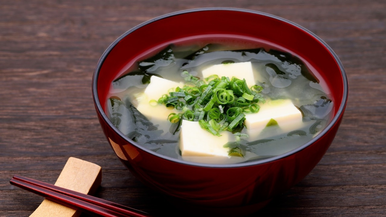 “冷奴”以外の豆腐の食べ方といえば？3位みそ汁、2位湯豆腐を抑えたダントツ1位は…
