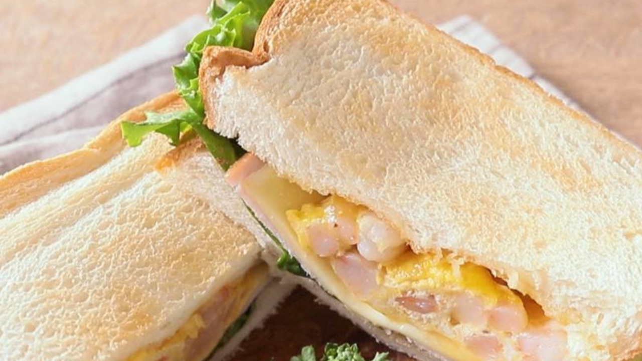 「サンドイッチ、この手があったか！」ひと口でハマる“サクッ＆ふわとろ”サンド