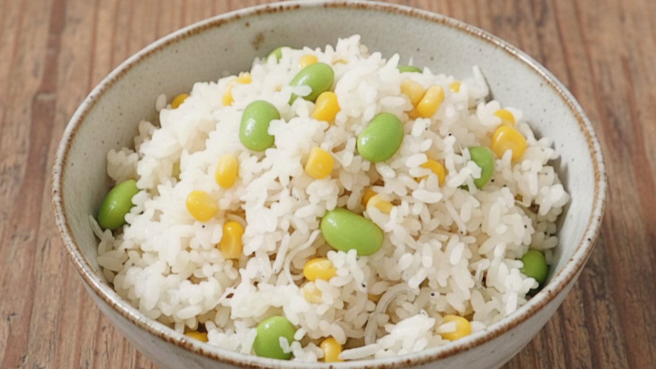「炊き込みごはん、この手があったか…！」入れて炊くだけで絶品！みんなが喜ぶ“大人気”レシピ5選