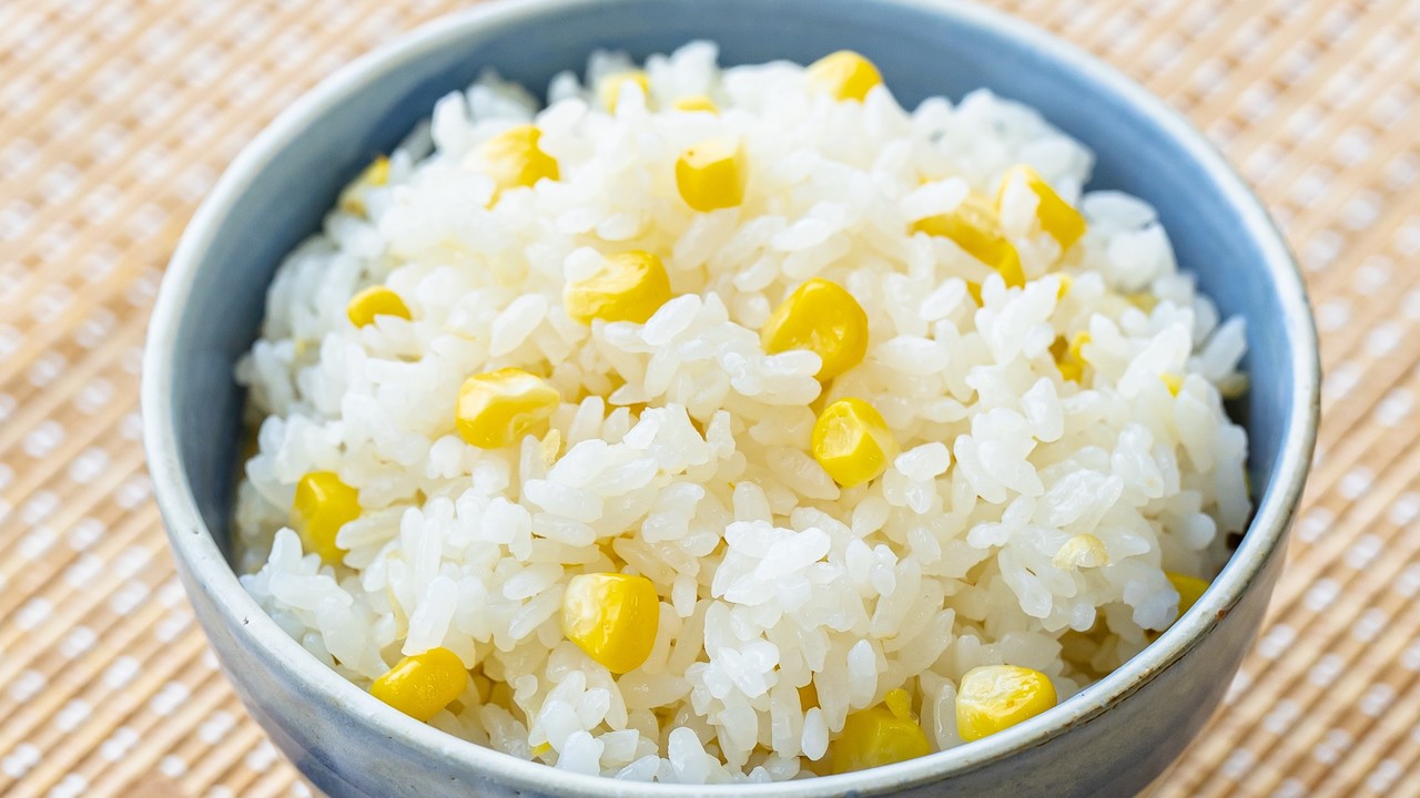 「炊き込みごはん、この手があったか！」入れて炊くだけ！家族が喜ぶ“大人気”レシピ5選