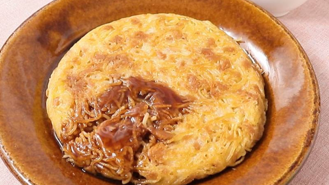 「また作って！」何度でも食べたい、クセになる“ツナチーズ”のカリカリ焼きそば