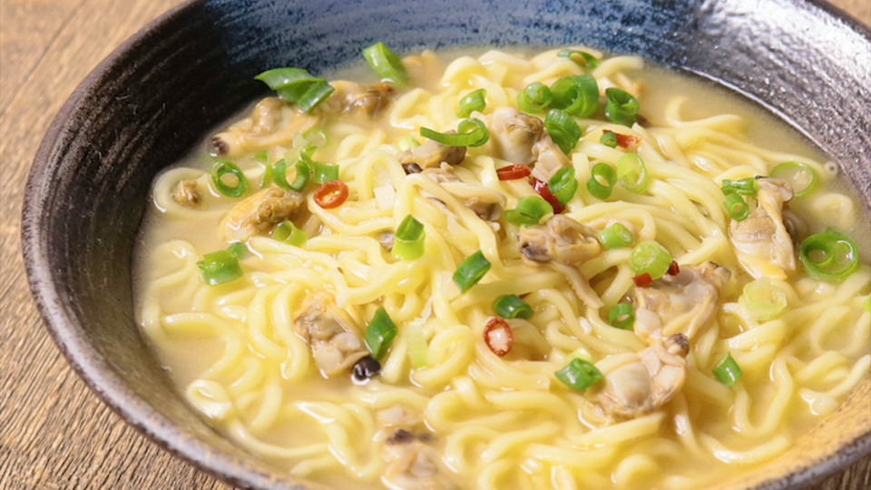 今日の夜食にラーメンはいかが 1品で満足の インスタントラーメン レシピ5選 クラシル