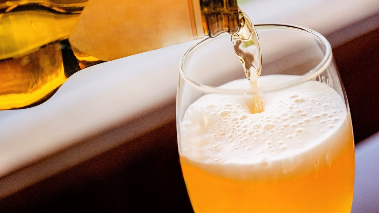 ビールに氷はNG?実は思い込み?3つの理由に「入れてみようかな?」「絶対ナシ!」