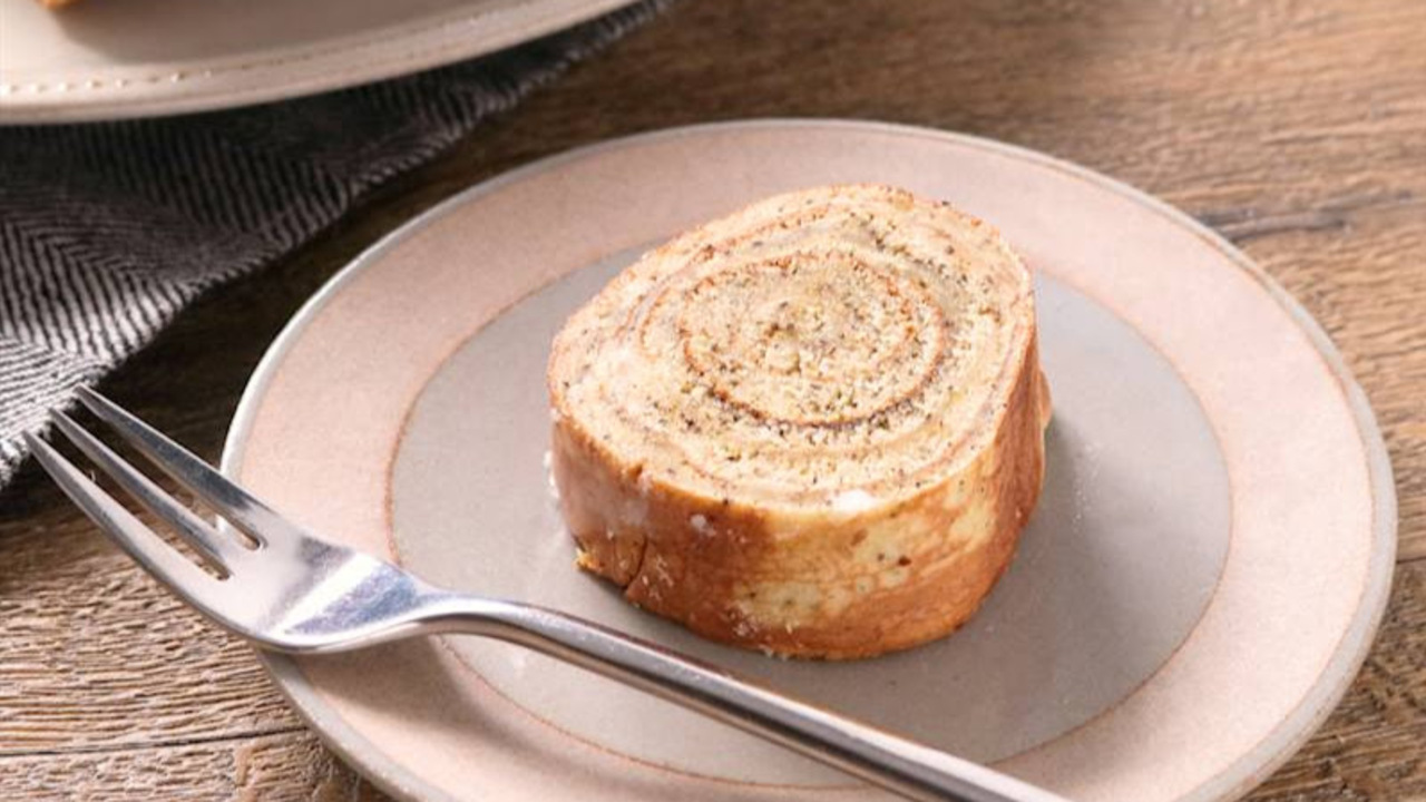 「家で作れるの！？」「しっとり感がたまらない...！」卵焼きのフライパンで作るバウムクーヘンのレシピ