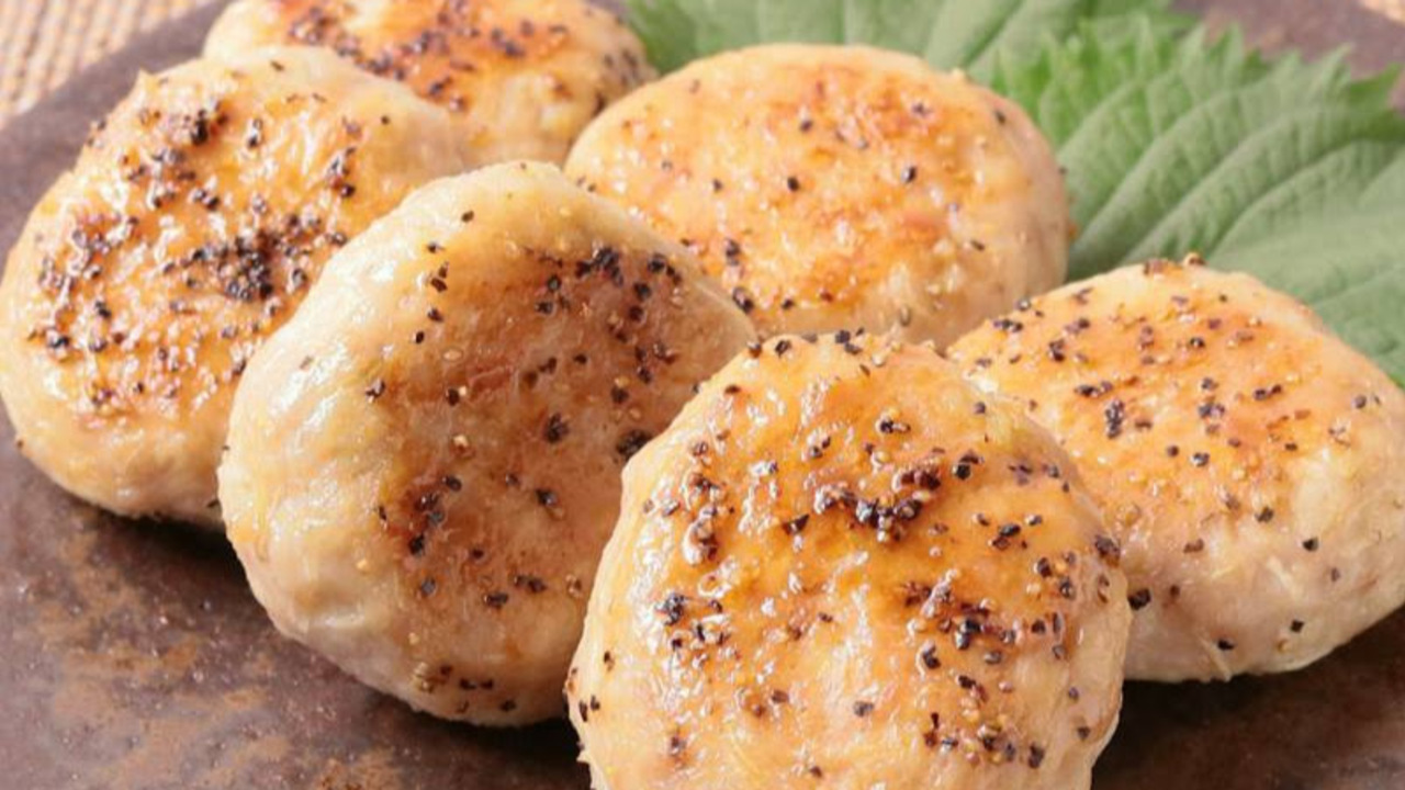 「包丁いらない！」鶏ひき肉×千切りキャベツ1袋、食材2つだけの“大満足おかず”