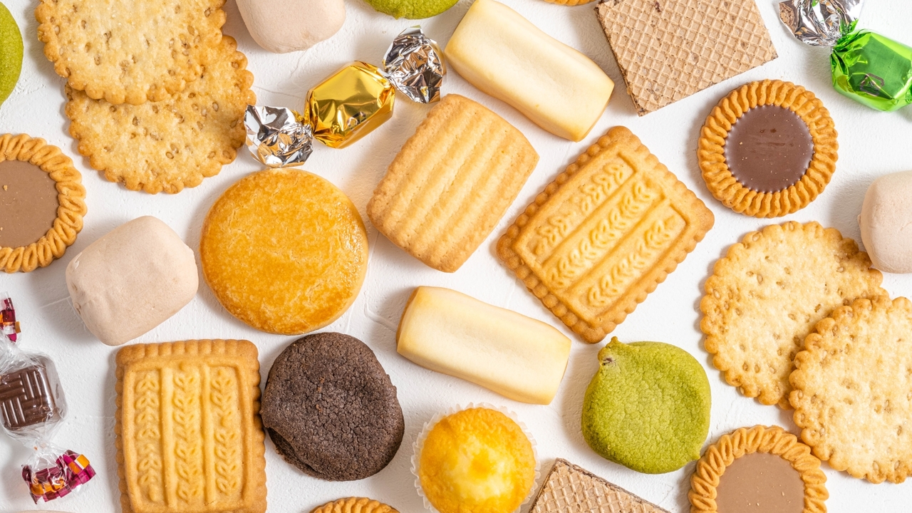 “おやつ”で食べたいものといえば何？3位ケーキ、2位スナック菓子、気になる1位は…