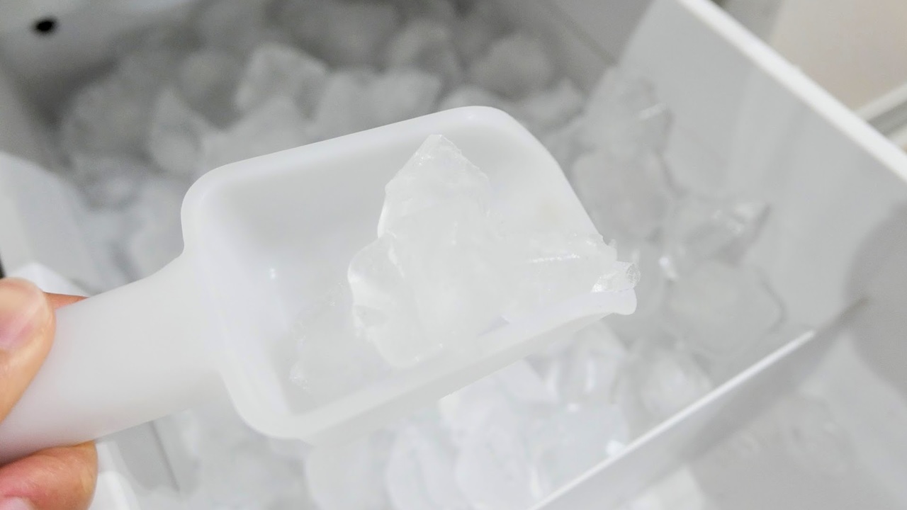 氷を作るのにNGな水がある？！意外と知らない事実に「確認しなくちゃ！」