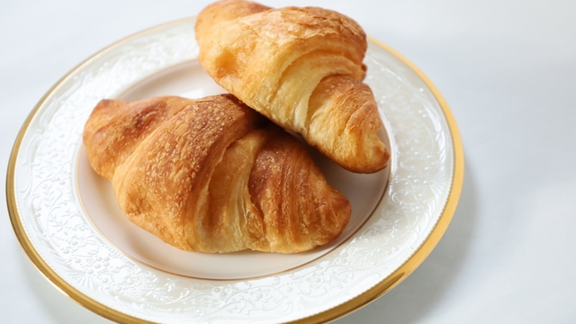 パン”を冷蔵庫に入れるのはNG？おいしい状態で保存するポイントに