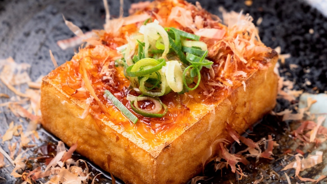 「厚揚げは加熱しなきゃダメ？」「生で食べていいの？」意外と知らない事実に『そうだったんだ…！』