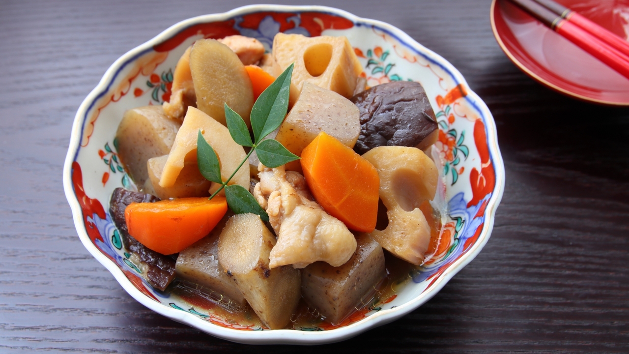 福岡の郷土料理「がめ煮」と「筑前煮」はどう違う？おいしいレシピもご紹介