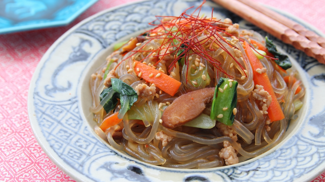 韓国料理のおかず「チャプチェ」ってどんな料理?春雨の特徴や簡単レシピもご紹介!
