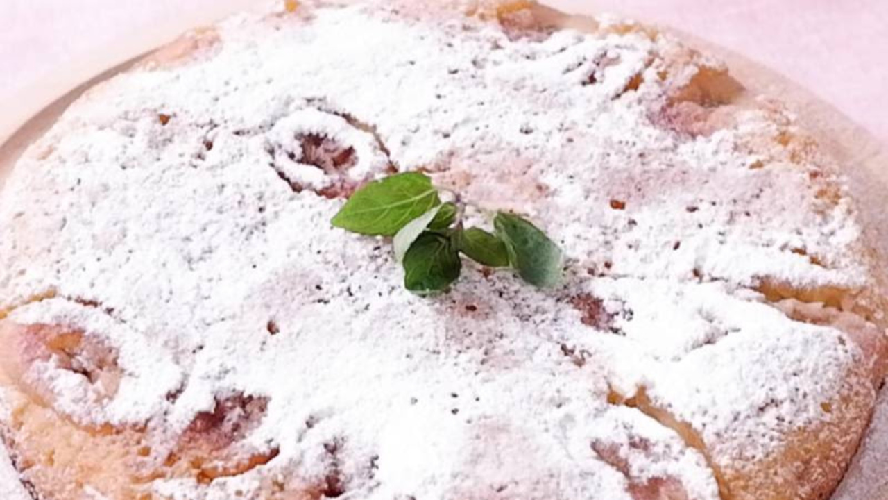 「バナナが黒くなる前にコレ作って！」フライパンで簡単“しっとり＆ふわふわケーキ”の作り方