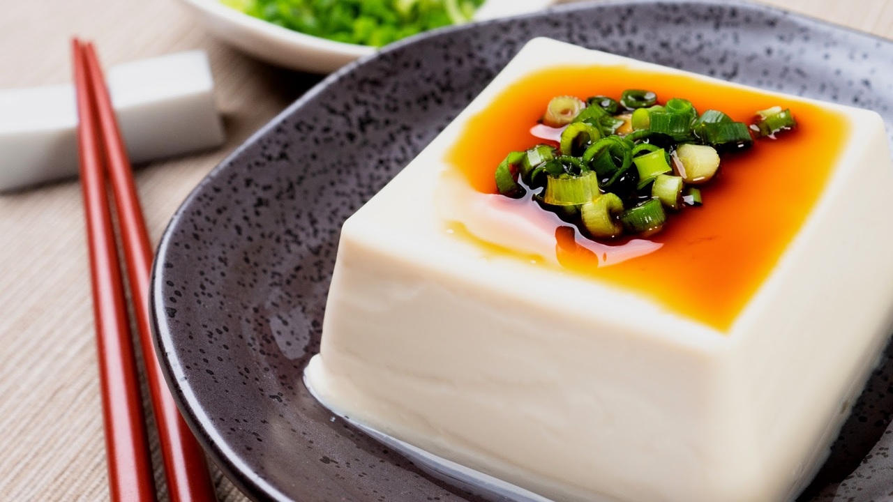 “白い食べ物”といえばなに？3位餅、2位豆腐を抑えた1位に…「それか！」