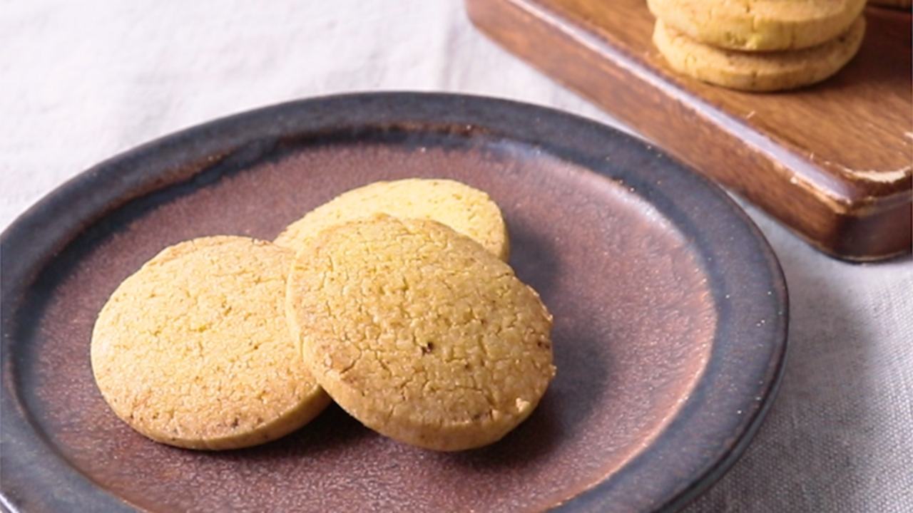 「また食べたい！」「材料4つだけで簡単！」サクほろ食感がやみつきになる“かぼちゃおやつ”レシピ