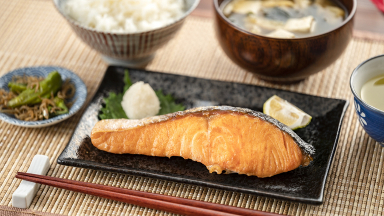 健康的な体づくりに欠かせない！ダイエット中に選ぶべき高たんぱく食材とは？美味しく摂るレシピも