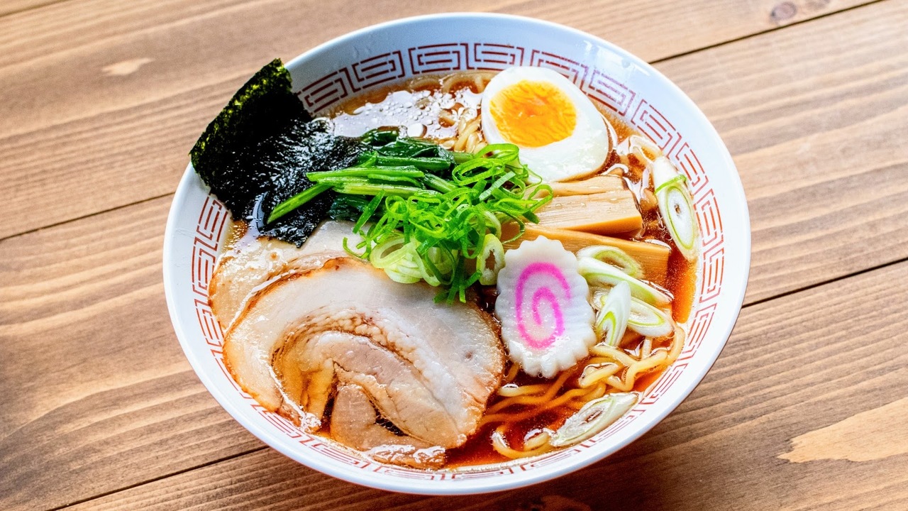 200人に聞いた！“ご当地ラーメン”といえばなに？3位喜多方、2位札幌を抑えて1位になったのは…