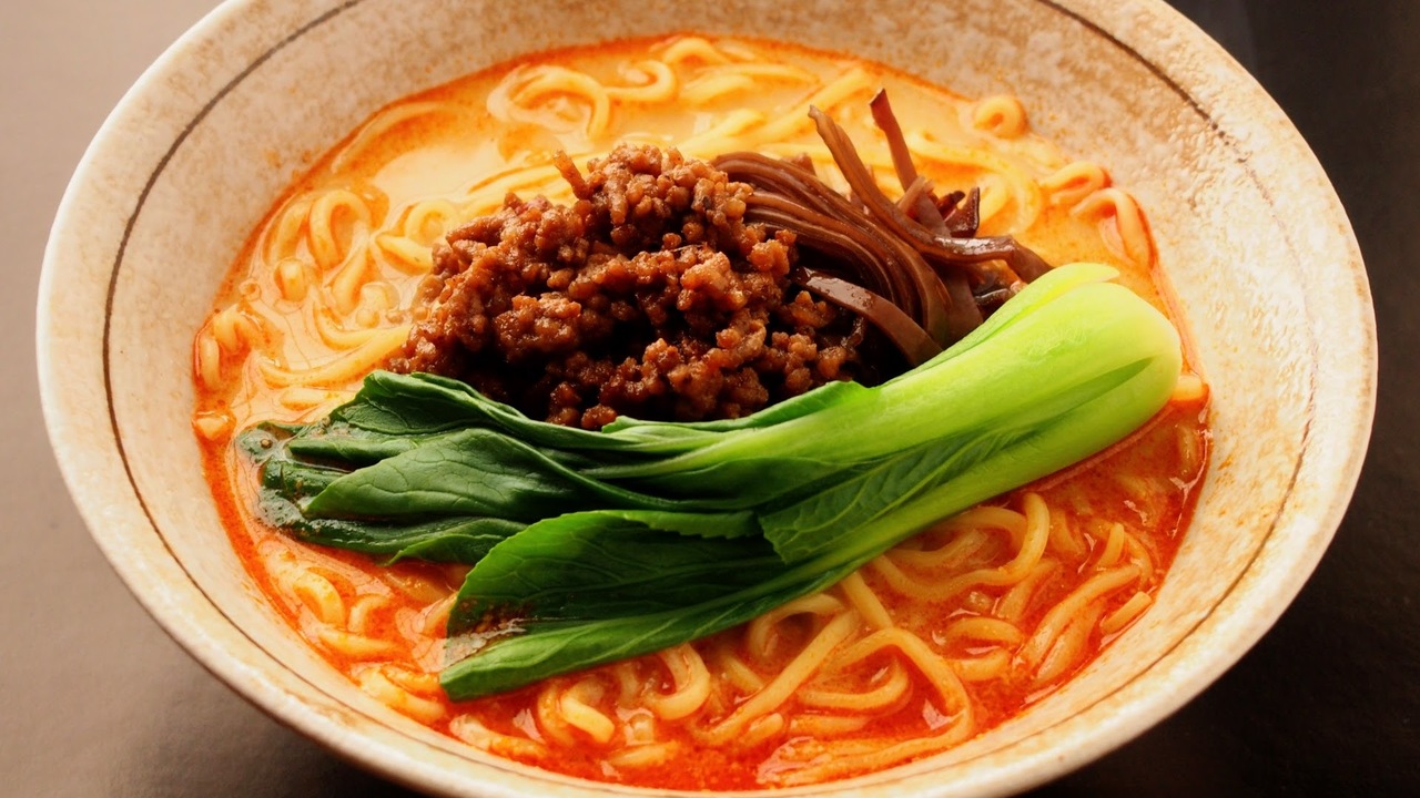 「辛い食べ物」といえば？3位カレー、2位担々麺をおさえた1位は…