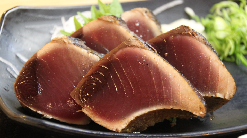 高知県の郷土料理「カツオのたたき」とは？作り方やおいしい食べ方